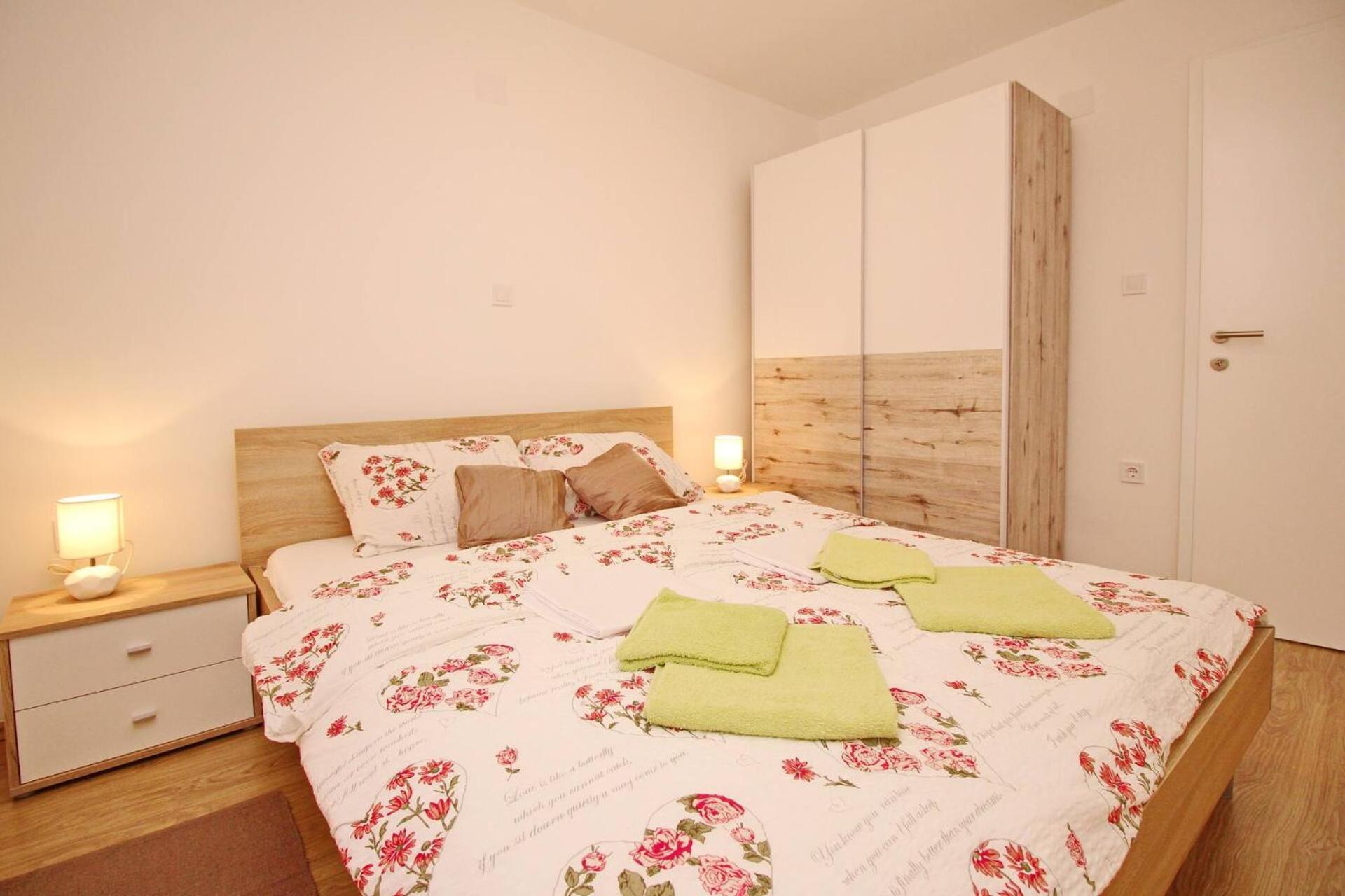 Apartments Vasilic-Cugalj-Smokvina Башка Экстерьер фото